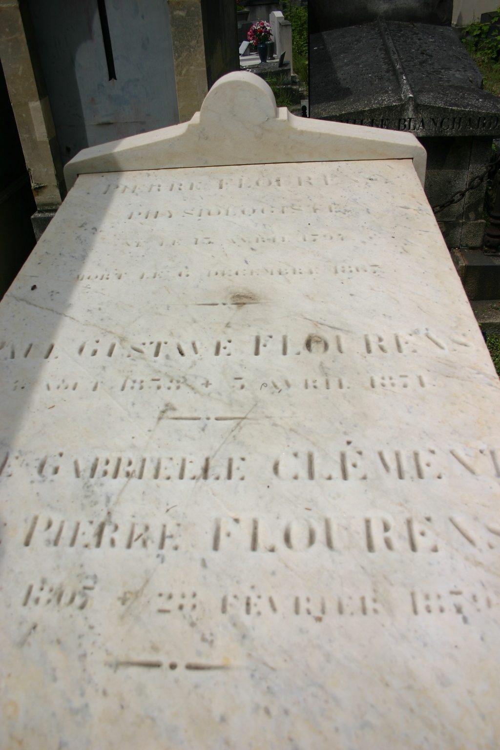 Pierre%20Flourens%27%20tomb%2C%20Pere%20Lachaise%20Cemetery%2C%20Paris%20%283%29.JPG